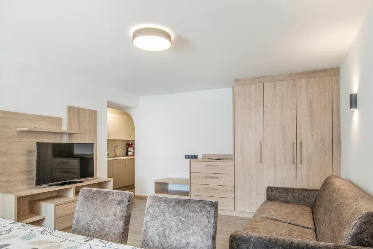 Apartments Heidenberger Delle Scuole Колле-Ізарко Екстер'єр фото